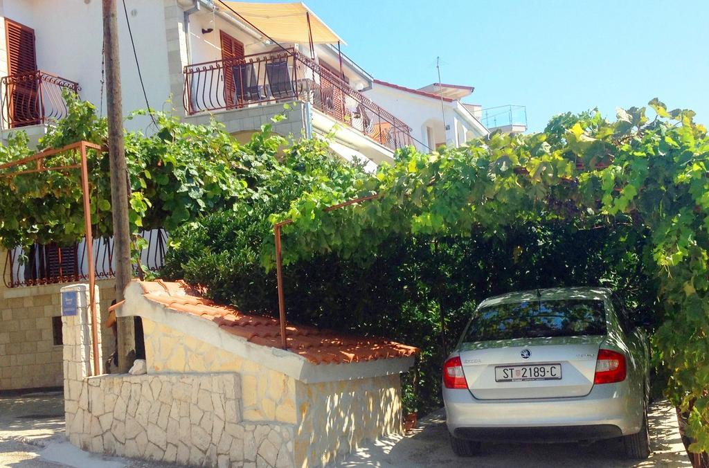 Hella Apartments Trogir Ruang foto