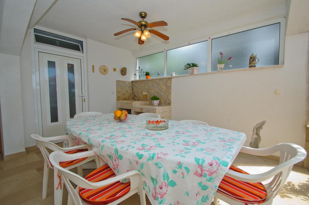 Hella Apartments Trogir Ruang foto