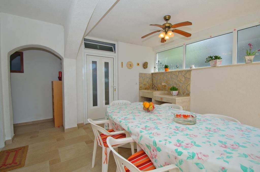 Hella Apartments Trogir Ruang foto