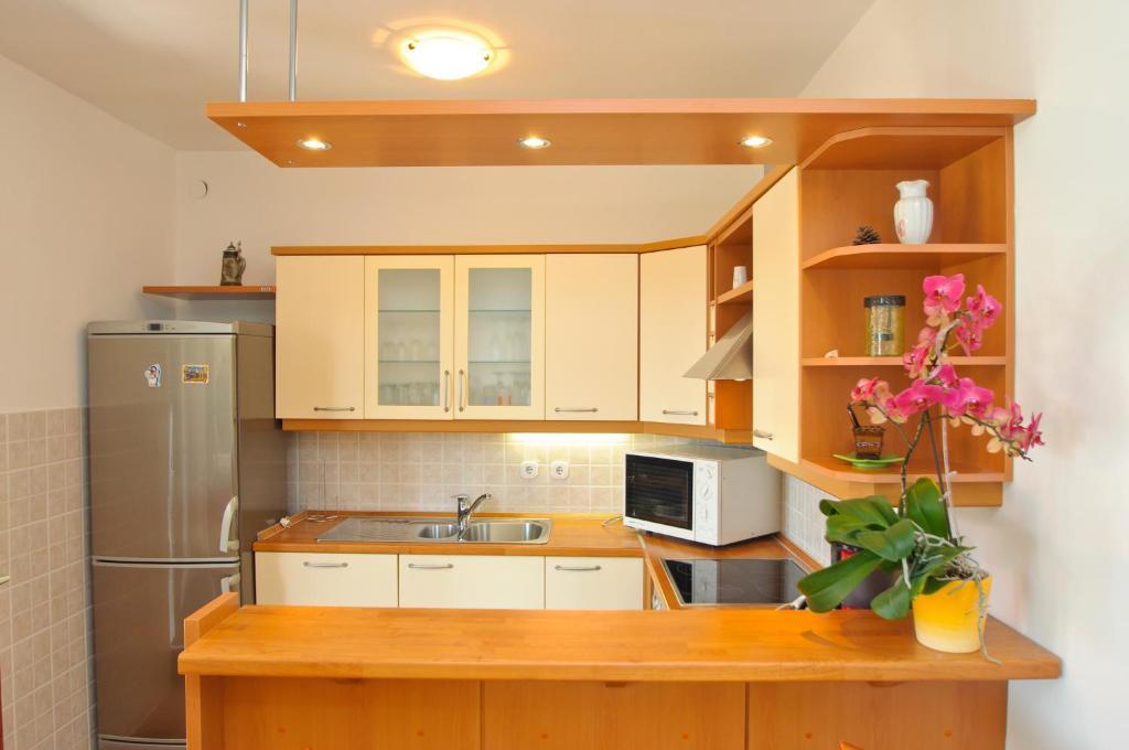 Hella Apartments Trogir Bagian luar foto