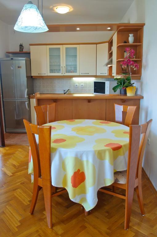Hella Apartments Trogir Bagian luar foto