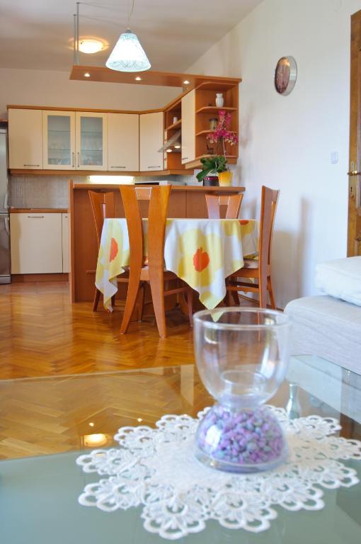 Hella Apartments Trogir Bagian luar foto