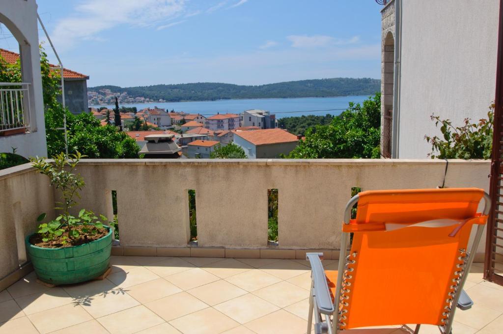 Hella Apartments Trogir Bagian luar foto