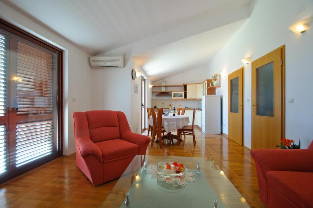 Hella Apartments Trogir Bagian luar foto